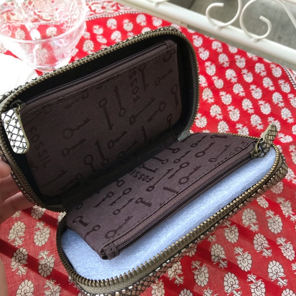 FOSSIL multi-use jewelry case (never used w/ tags) - Picture 4 of 5